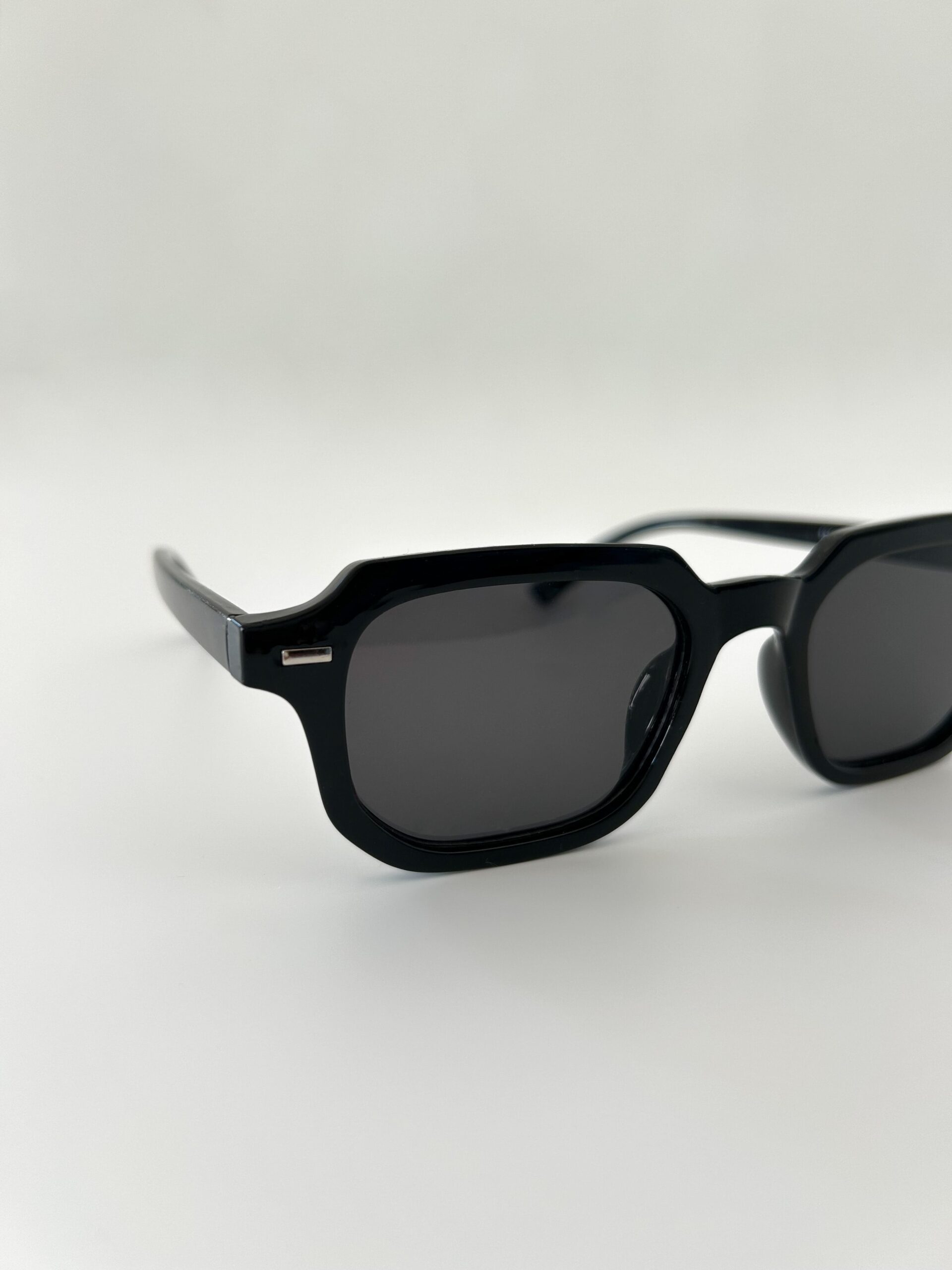 The Sandra - Black - Image 3